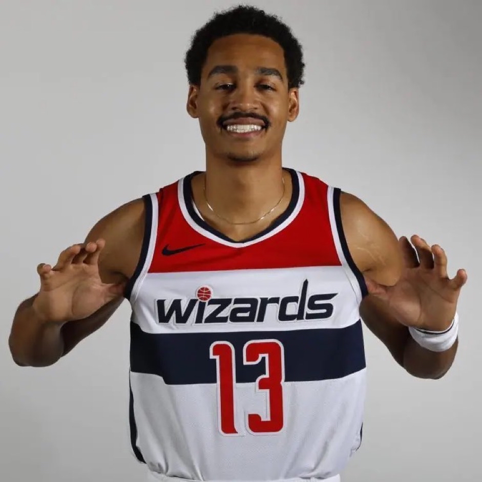 华盛顿奇才训练开放日；加时末段主帅复盘引欢呼；西甲在即；年轻球员得到机会的简单介绍