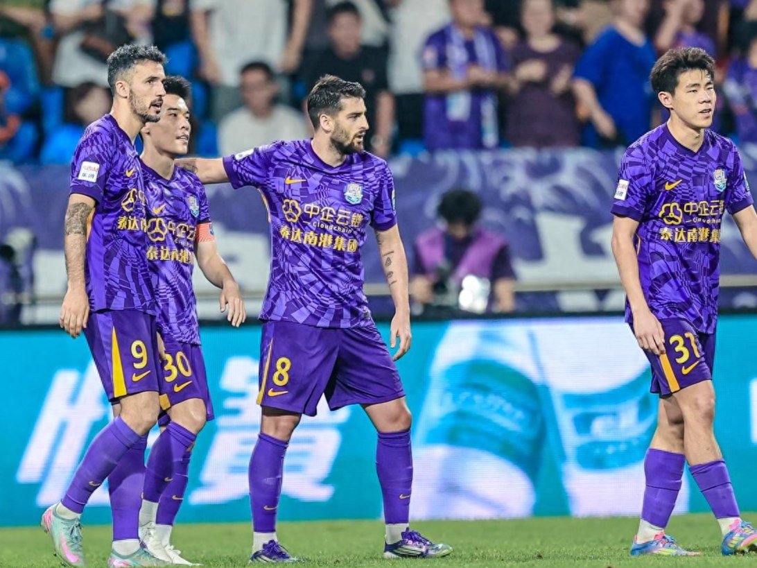 关于CBA常规赛清晨再迎强敌，AC米兰状态回暖，主帅态度：话题不断，轮换策略成焦点的信息